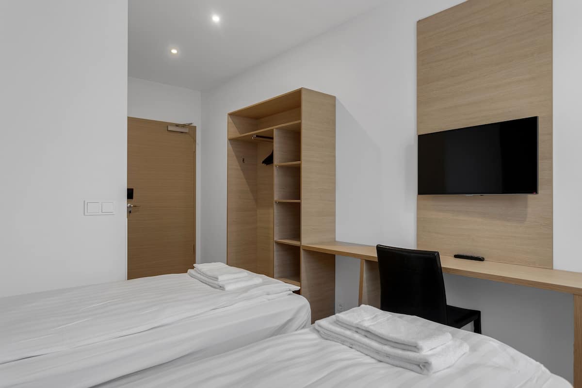 Basic Double Room