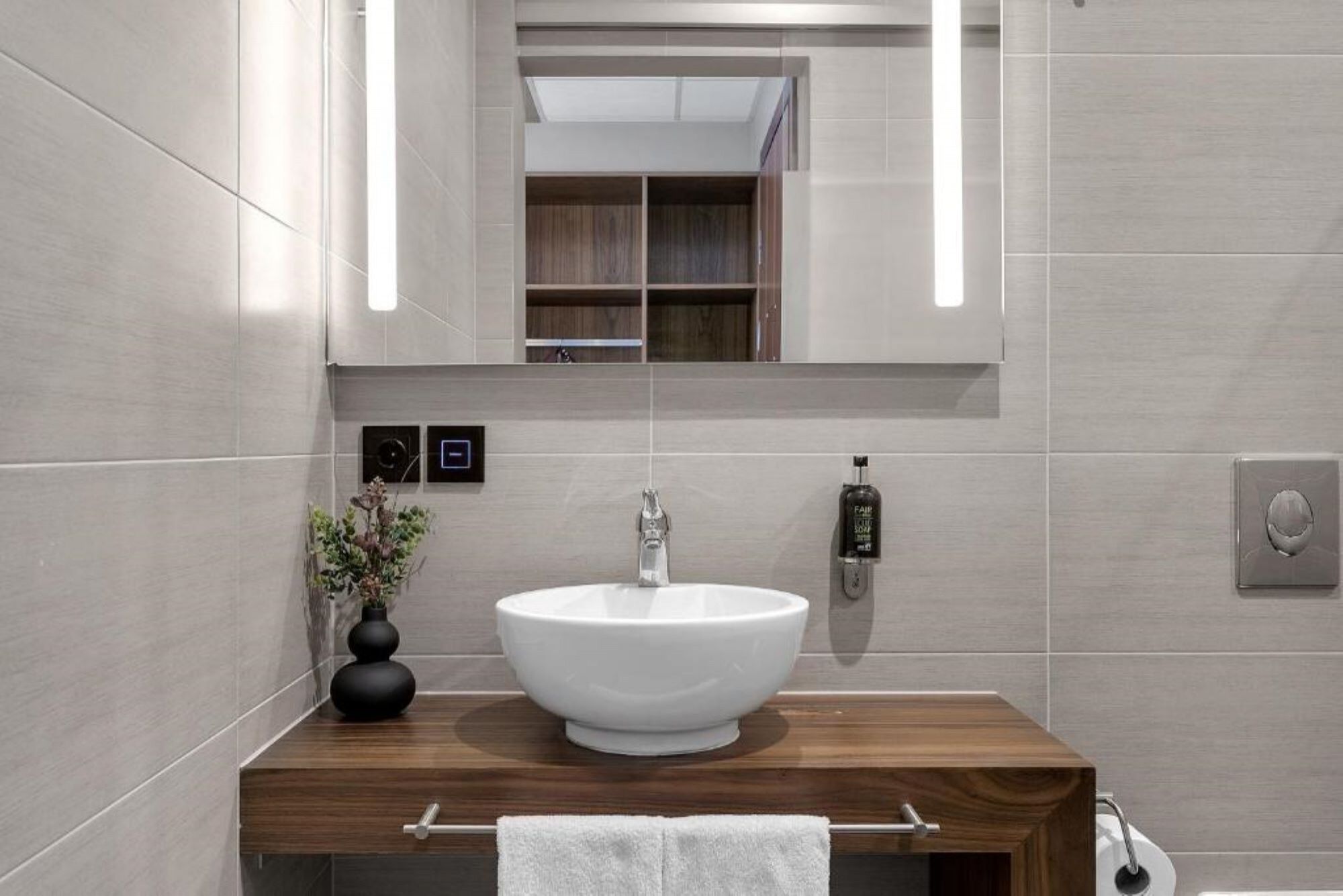 deluxe double room | bathroom | free toiletries, hair dryer, towels, soap