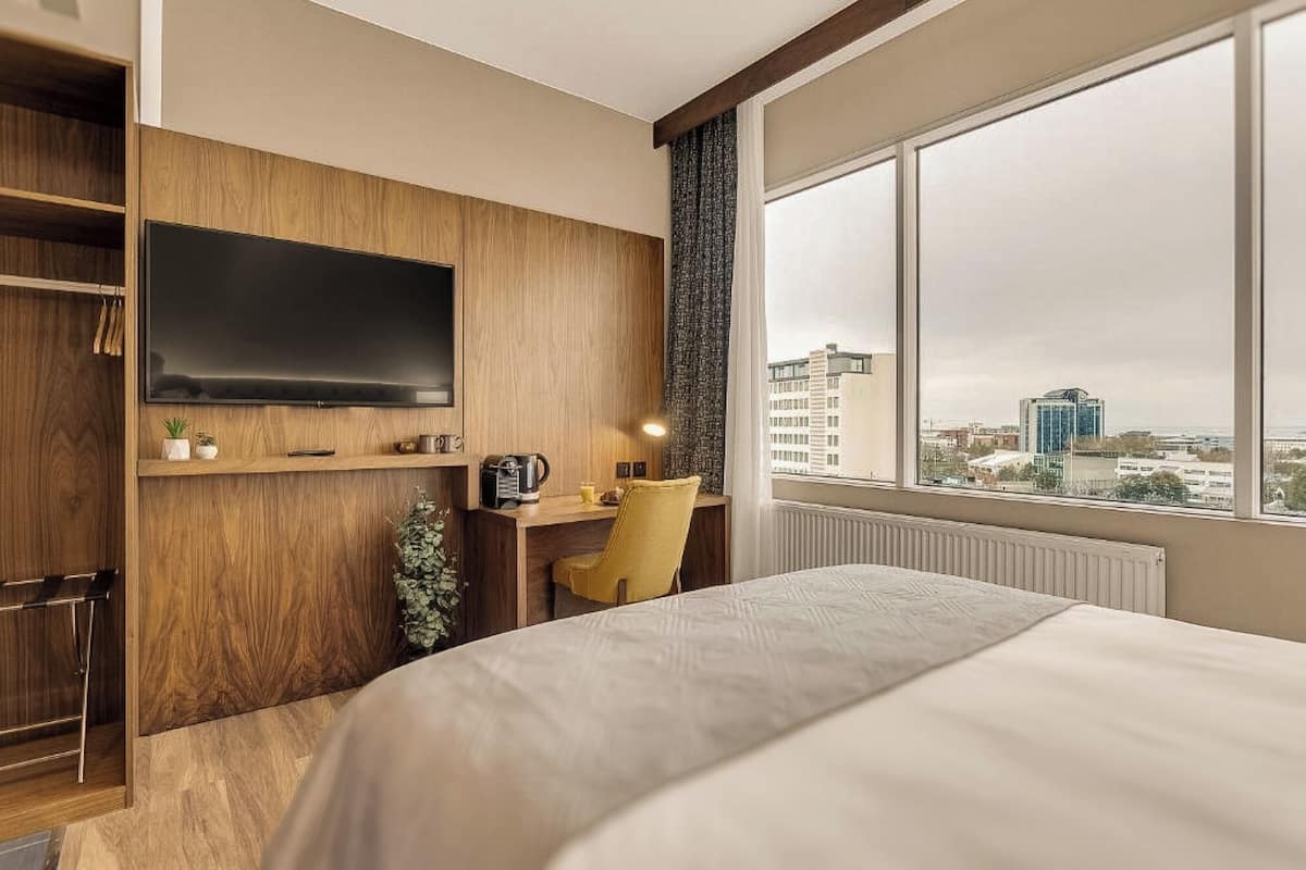 Deluxe-Doppelzimmer | 1 Schlafzimmer, individuell eingerichtet, Schreibtisch