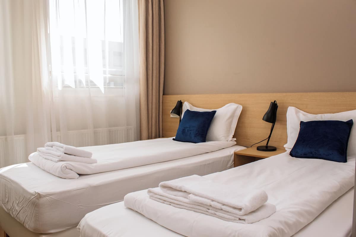 Standard-Doppel- oder -Zweibettzimmer | 1 Schlafzimmer, individuell eingerichtet, Schreibtisch