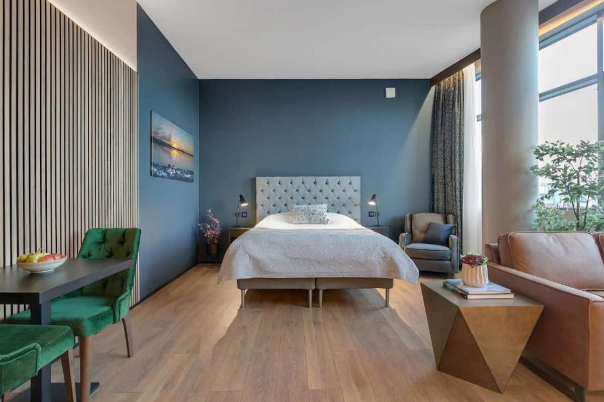 1 chambre, ameublement personnalisé, bureau, chambres insonorisées