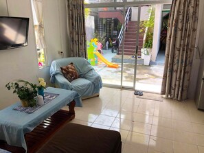 Executive Suite | Oppholdsområde | Flatskjerm-TV