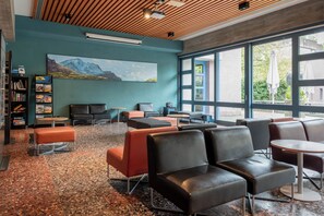 Sala de estar en el lobby