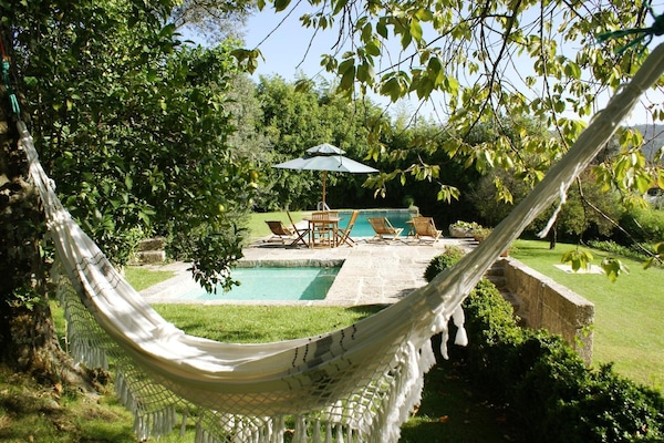 Sesongbasert utendørsbasseng