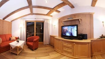 32-inch flat-screen TV with cable channels, TV