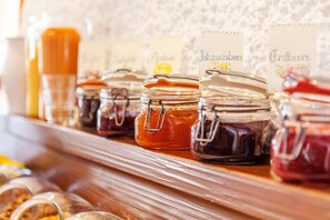 Frokostbuffé er inkludert hver dag
