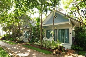 Front of property - Blue Sky Resort (Phetchaburi)