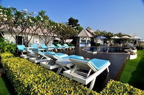 Sundeck - Blue Sky Resort (Phetchaburi)