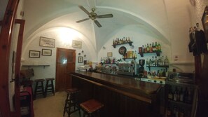 Bar (on property) - Hostal Marqués de Zahara (Zahara de la Sierra)
