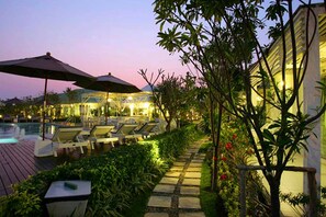 Property grounds - Sea Sky Beach Resort (Phetchaburi)