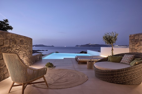 Honeymoon Suite with private pool and sea view | Terrace/patio. Hotel Milos Sea Resort