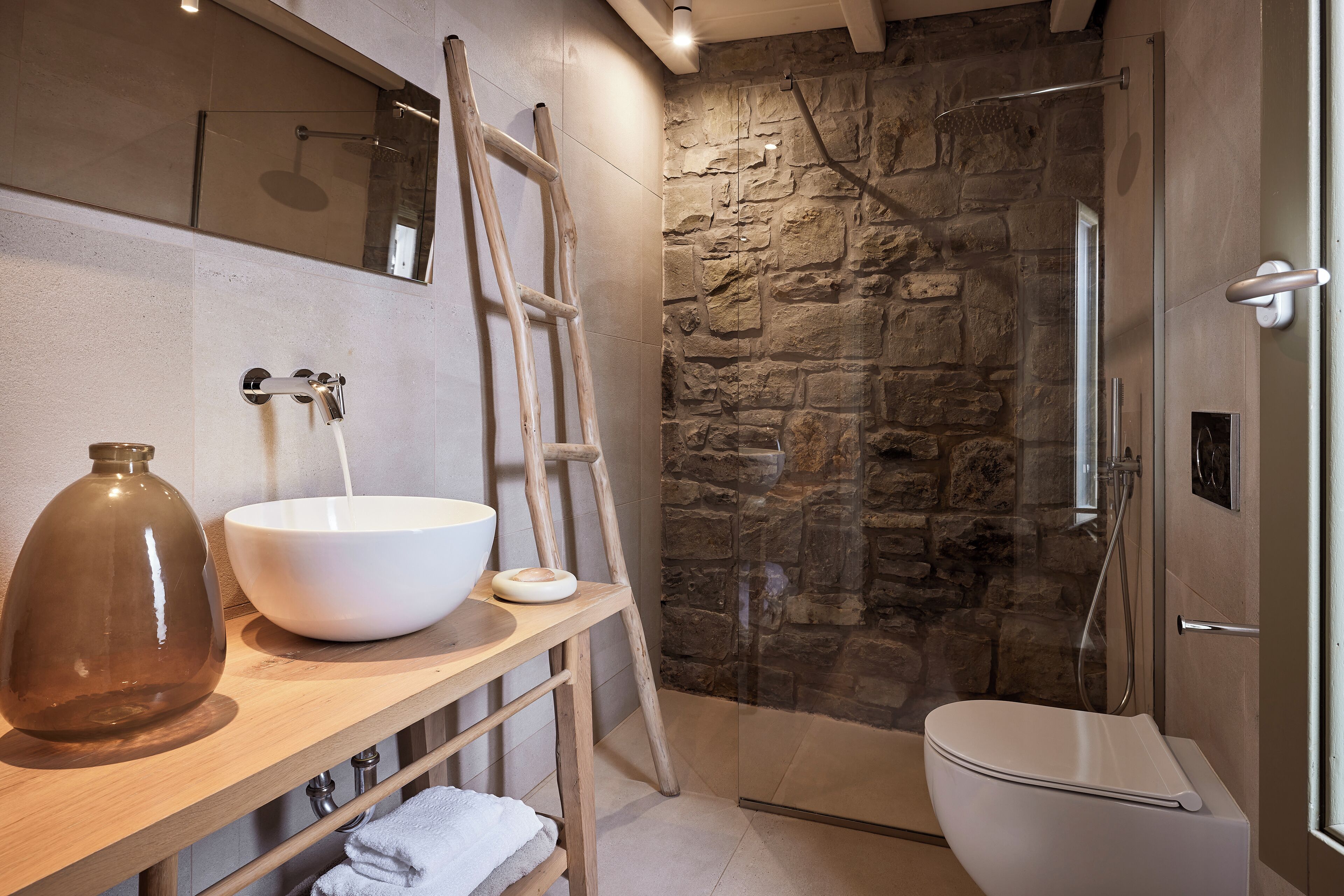 grand suite with private pool and sea view | bathroom | shower, free toiletries, hair dryer, bathrobes