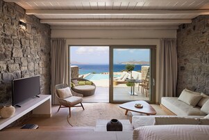 Honeymoon Suite with private pool and sea view | In-room safe, blackout drapes, soundproofing, iron/ironing board