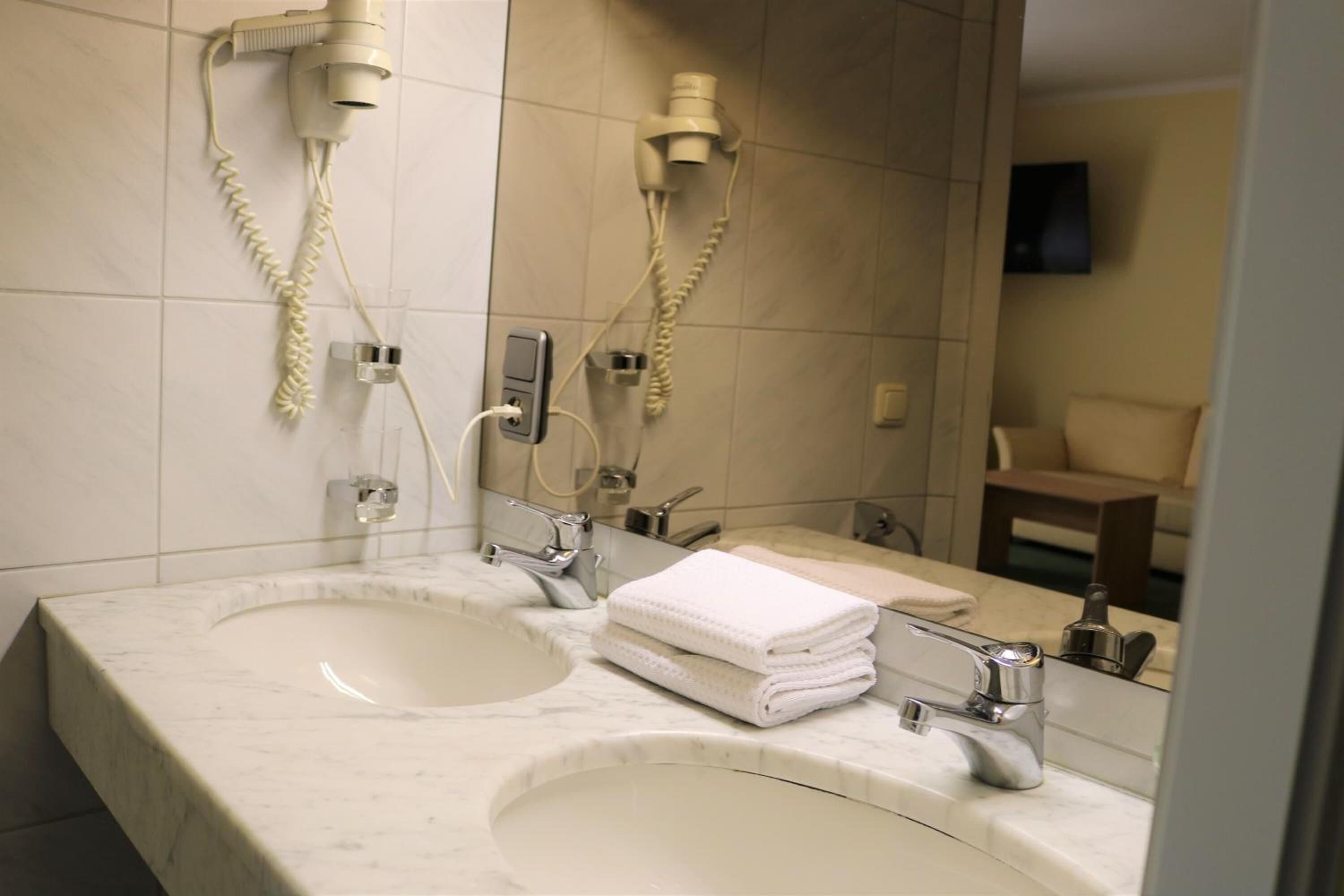 Douche, serviettes fournies