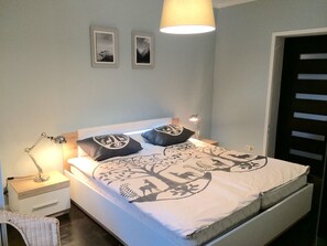 Cunas gratuitas, wifi gratis y ropa de cama 
