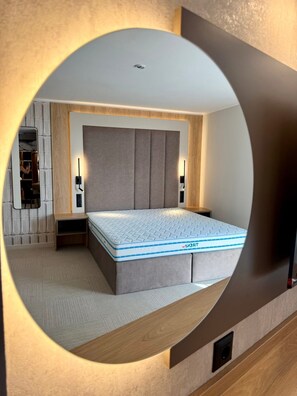 Minibar, sistema de insonorización, wifi gratis