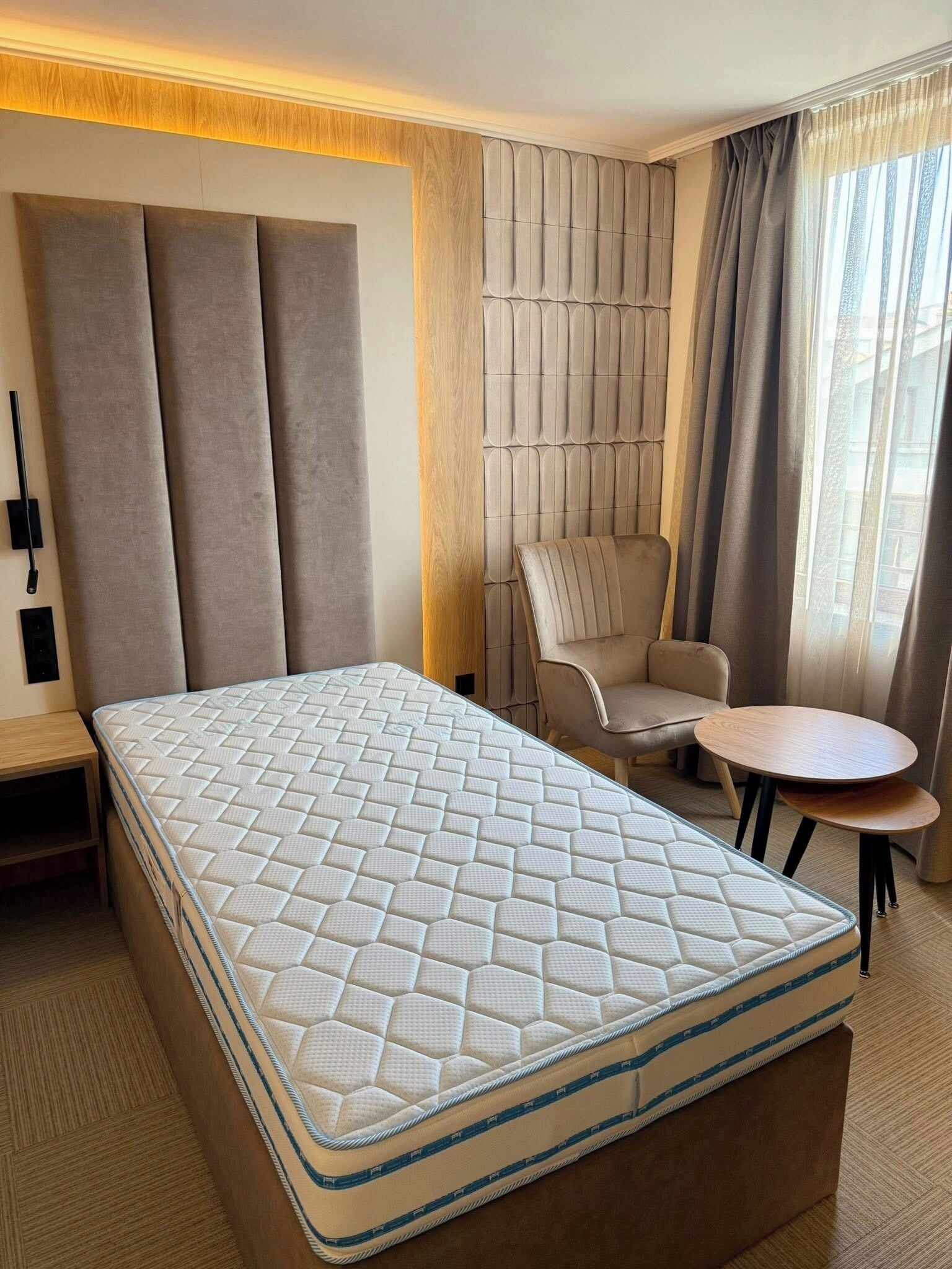 junior suite (free wifi, fitness & steam bath) | minibar, soundproofing, free wifi, wheelchair access