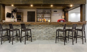 Bar (en la propiedad)