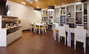 Coffee shop