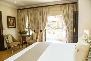 Premium bedding, down duvets, Tempur-Pedic beds, minibar - Ivory Manor Boutique Hotel (Pretoria)