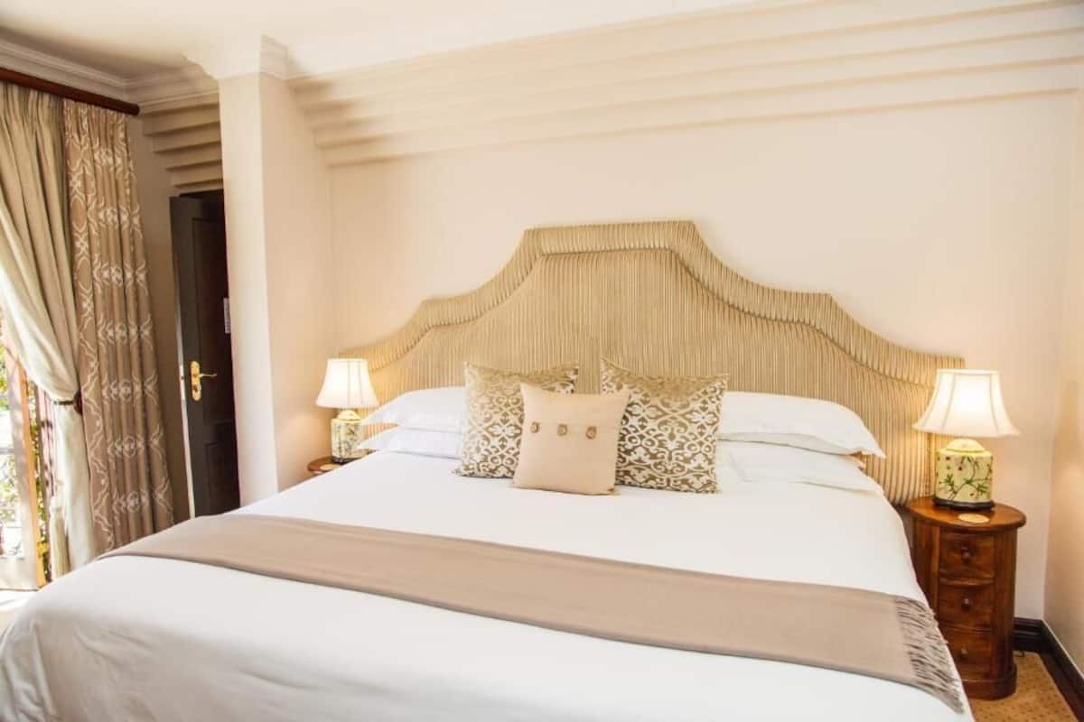 Standaard kamer, 1 twee- of 2 eenpersoonsbedden | Luxe beddengoed, donzen dekbedden, Tempur Pedic-bedden, een minibar