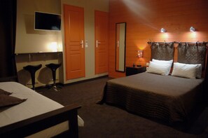 Premium bedding, desk, soundproofing, iron/ironing board