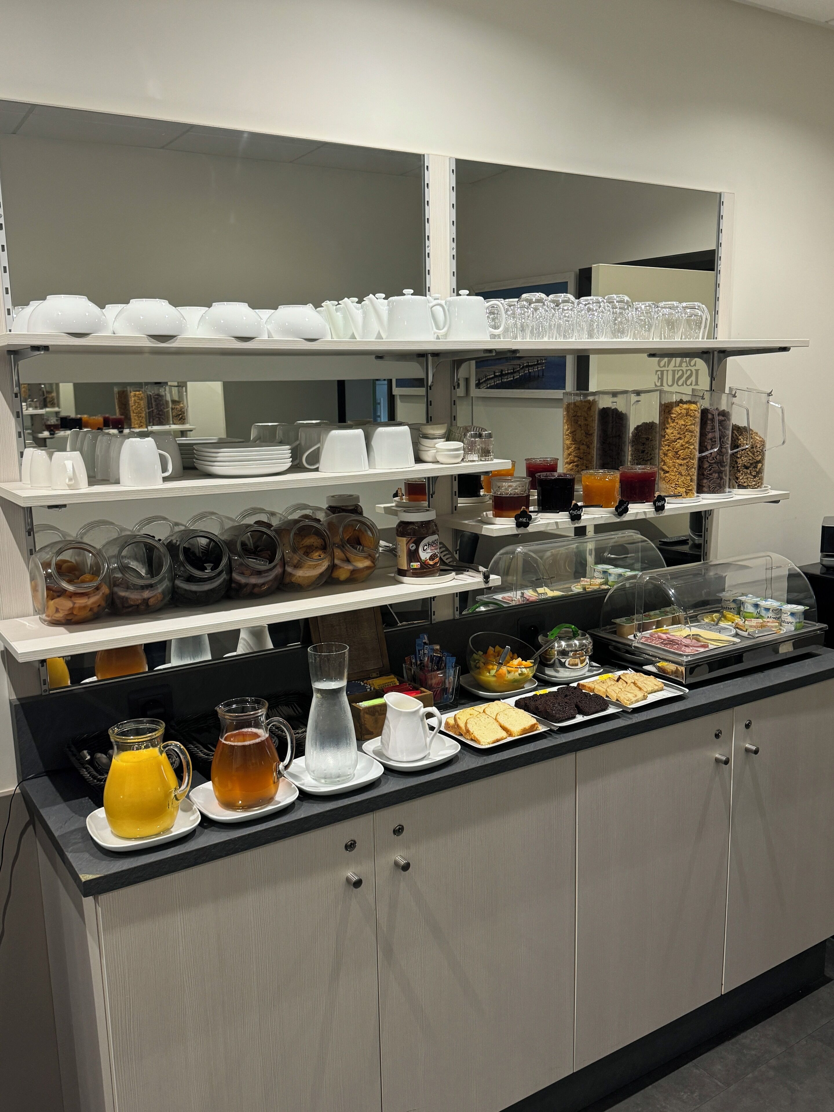 daily buffet breakfast (eur 11.00 per person)