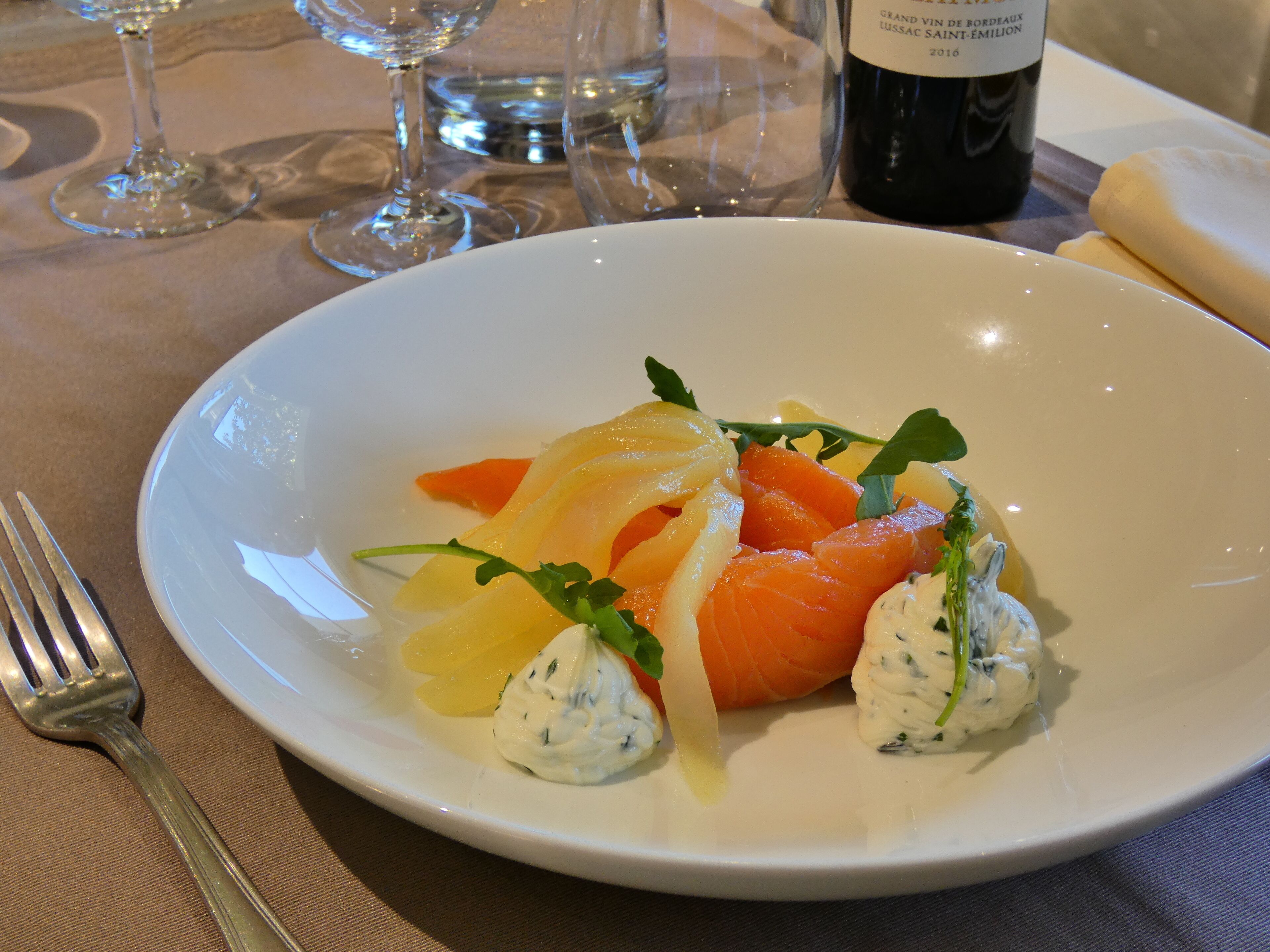 breakfast, lunch and dinner served