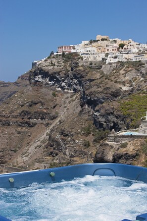 View from room - 1809 Villa by Thireas (Santorini)