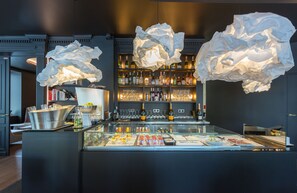 Buffet - Hôtel La Comtesse (Paris)