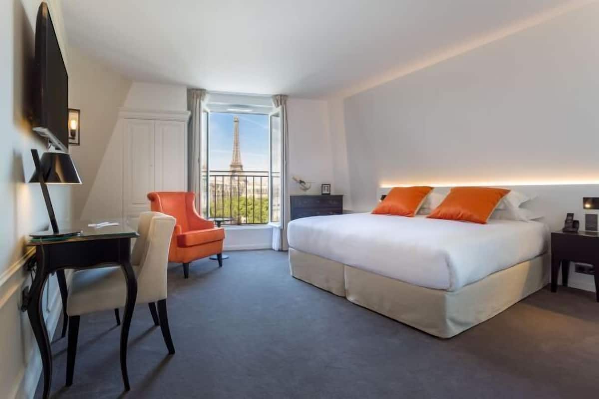 1 bedroom, premium bedding, minibar, in-room safe