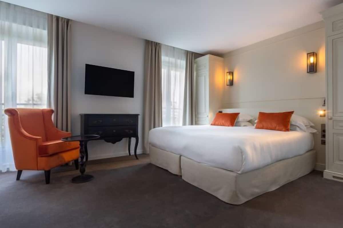 1 bedroom, premium bedding, minibar, in-room safe