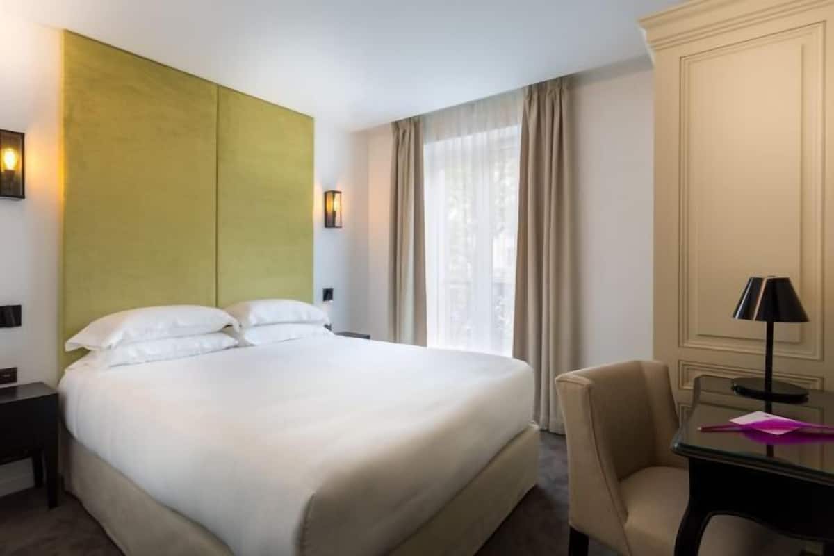 1 bedroom, premium bedding, minibar, in-room safe