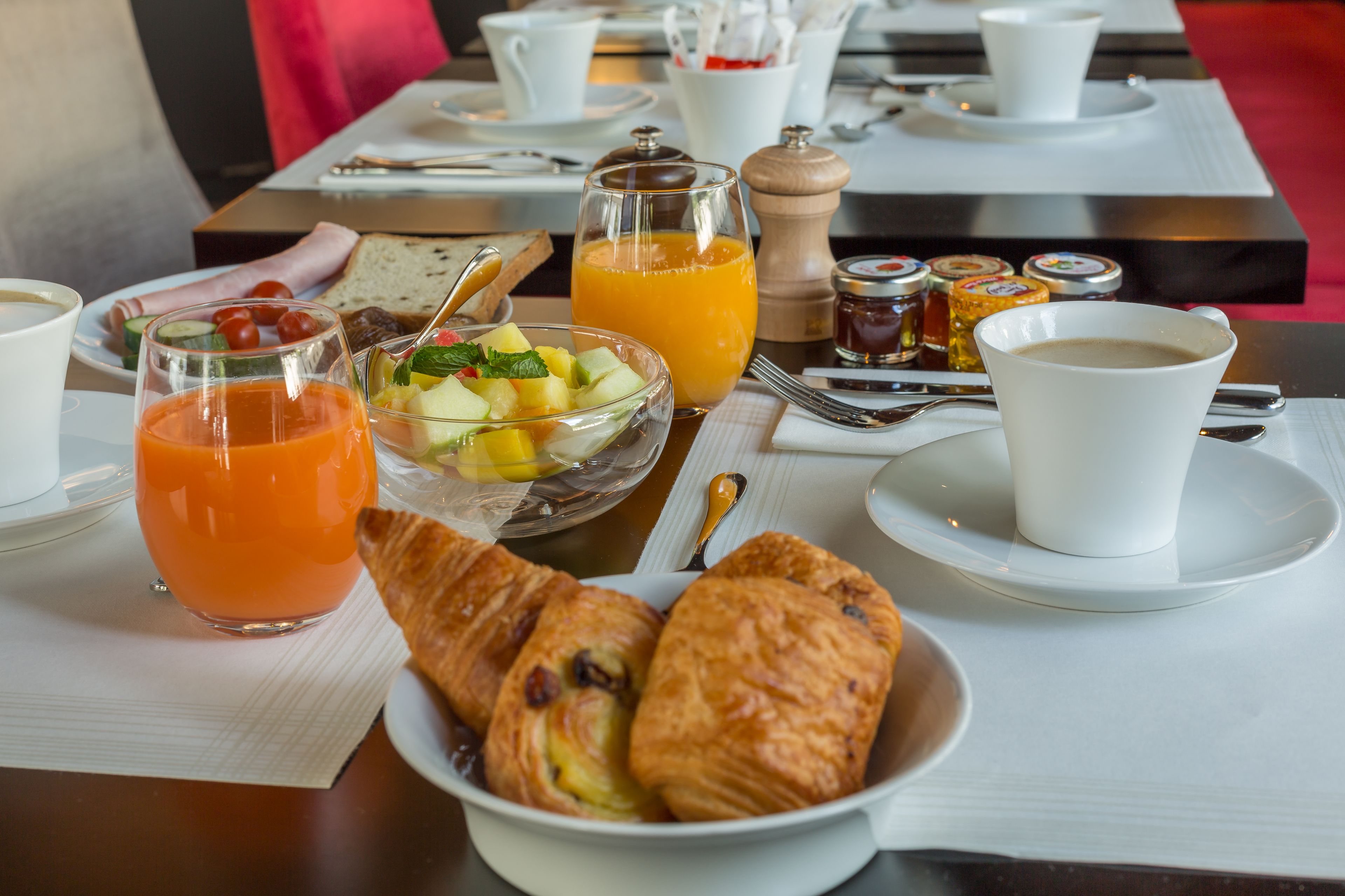 daily buffet breakfast (eur 25 per person)