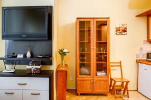 Club-Studiosuite, Terrasse, zum Innenhof hin (Plac Nowy 8a/1) | Bügeleisen/Bügelbrett, kostenloses WLAN