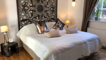 Premium bedding, individually decorated, individually furnished, desk