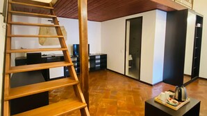 Ảnh chưa phân loại, 4 trong số 17 ảnh, nút
