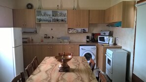 House, Terrace, Sea View | Private kitchen