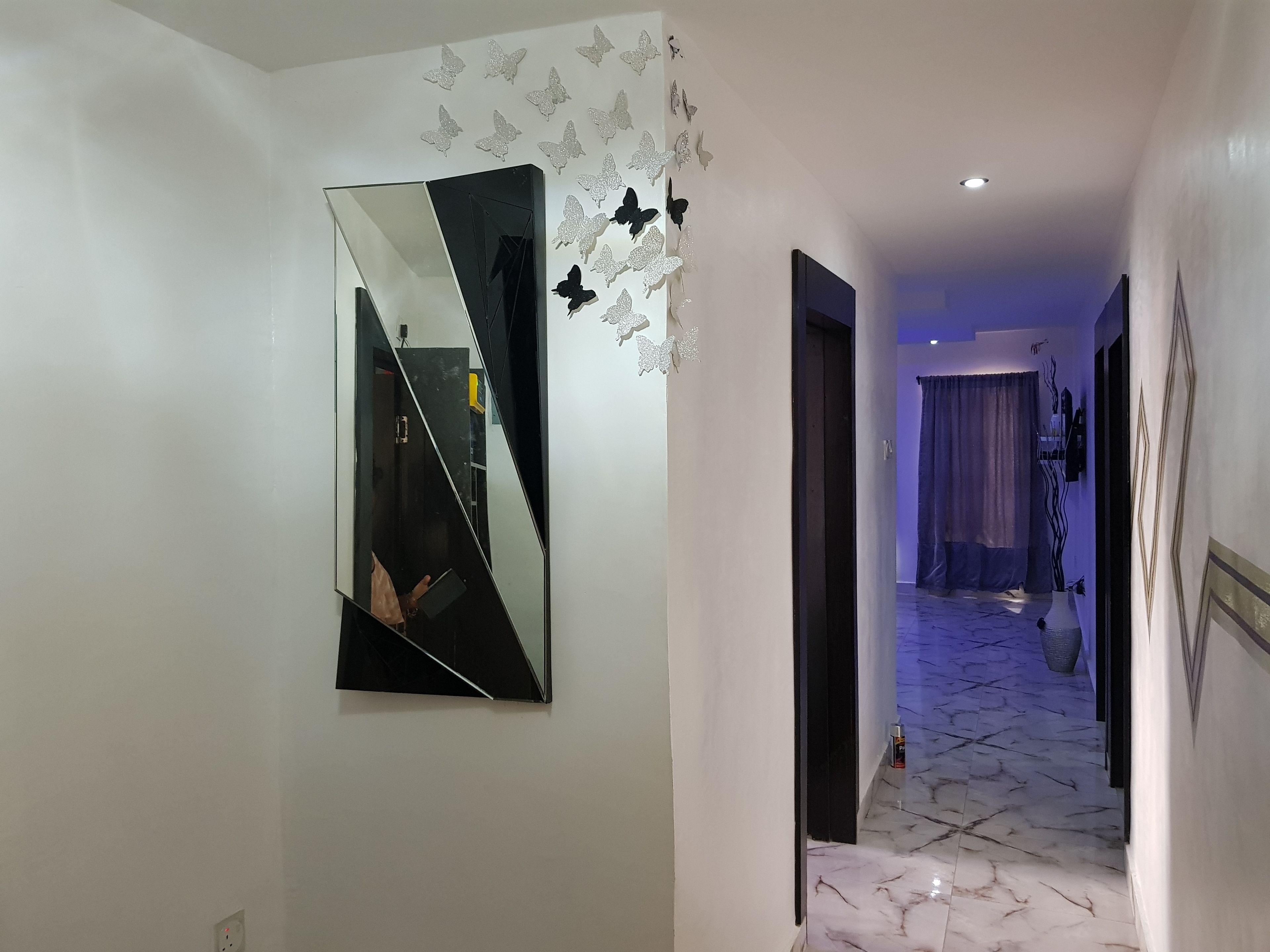 Televisión de pantalla plana de 50 pulgadas con canales vía satélite 