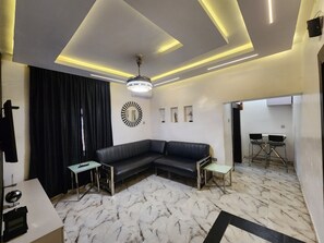 50-inch flat-screen TV with satellite channels, Smart TV, DVD player