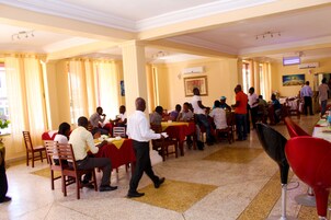 Breakfast, lunch, dinner served; international cuisine 