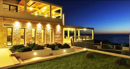 Exterior. Hotel Porto Plaza Beach Resort