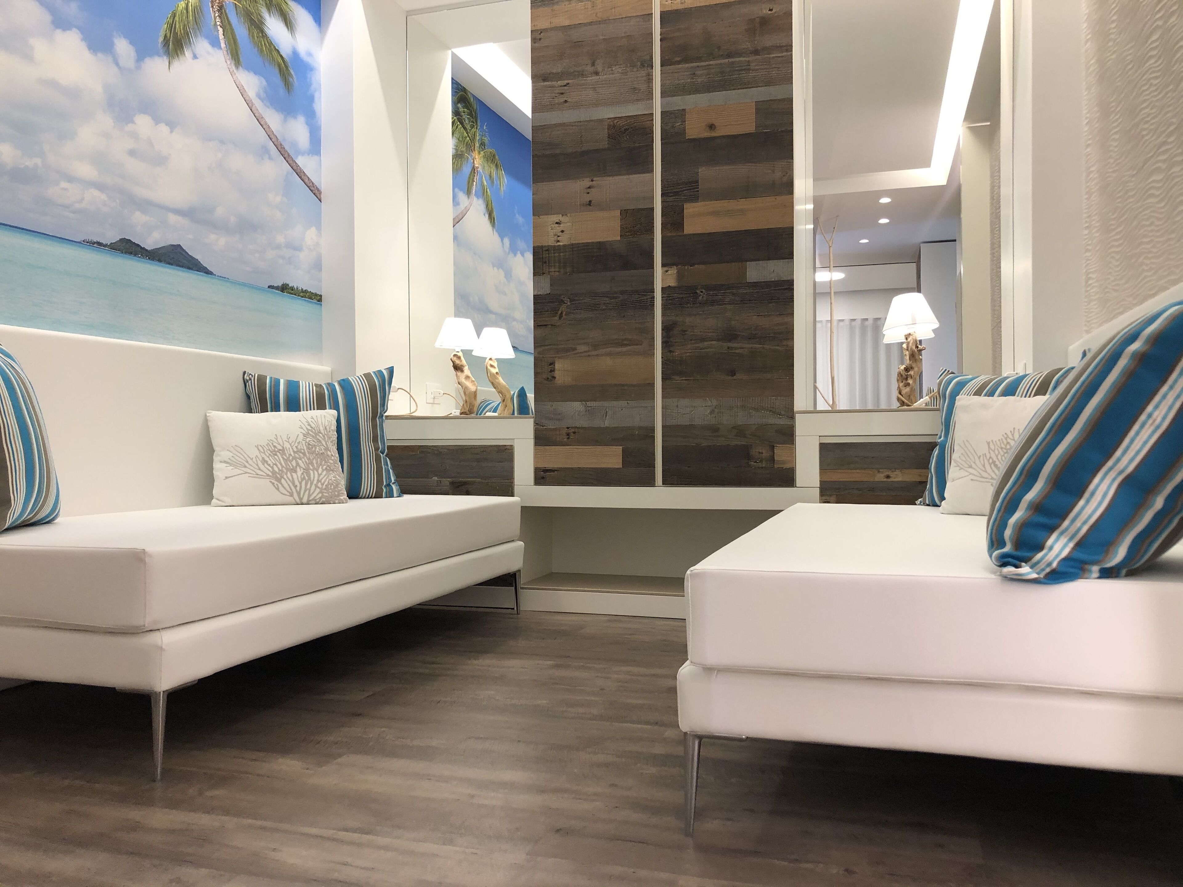 40-inch flat-screen tv with digital channels, tv