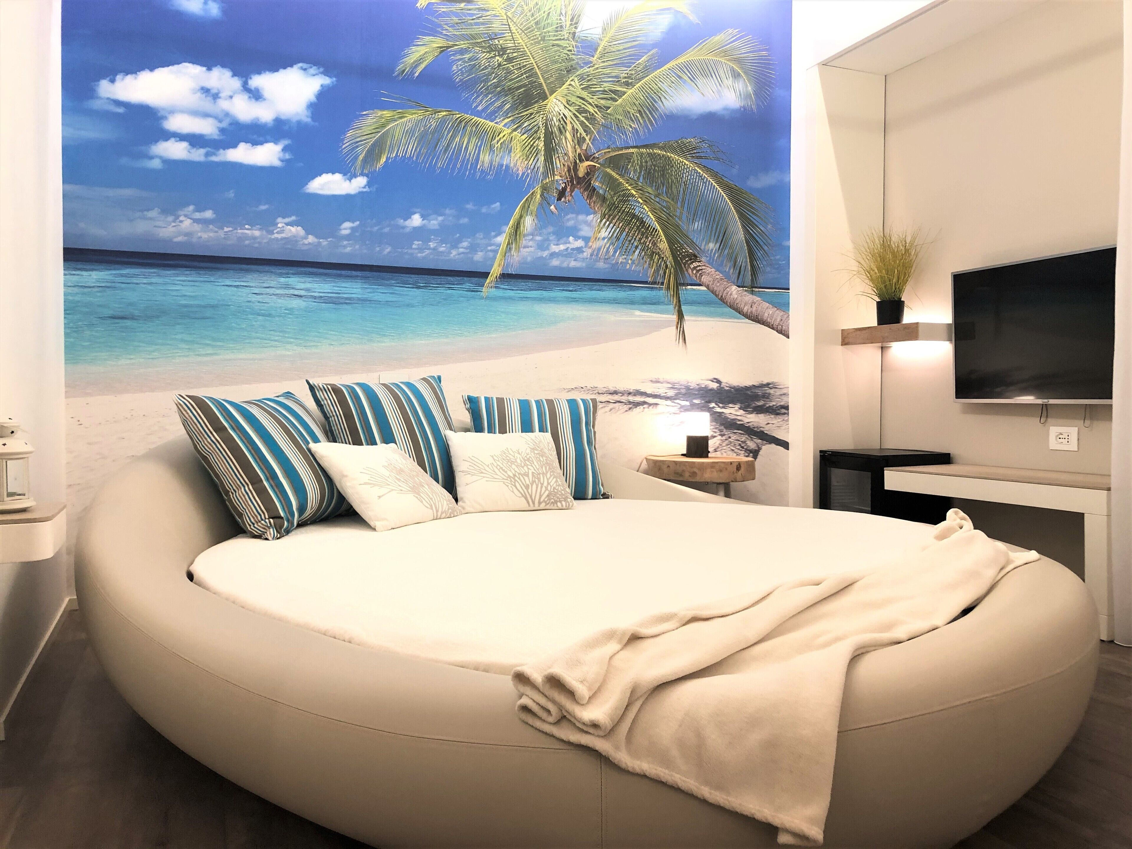 1 bedroom, minibar, in-room safe, desk