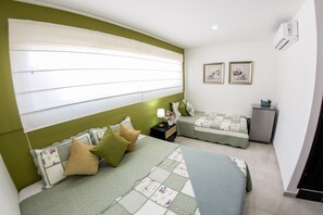 Family Room | Minibar, rollaway beds, free WiFi