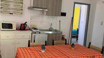 Apartment, 3 Schlafzimmer, Meerblick | 1 Schlafzimmer, Zimmersafe, schallisolierte Zimmer