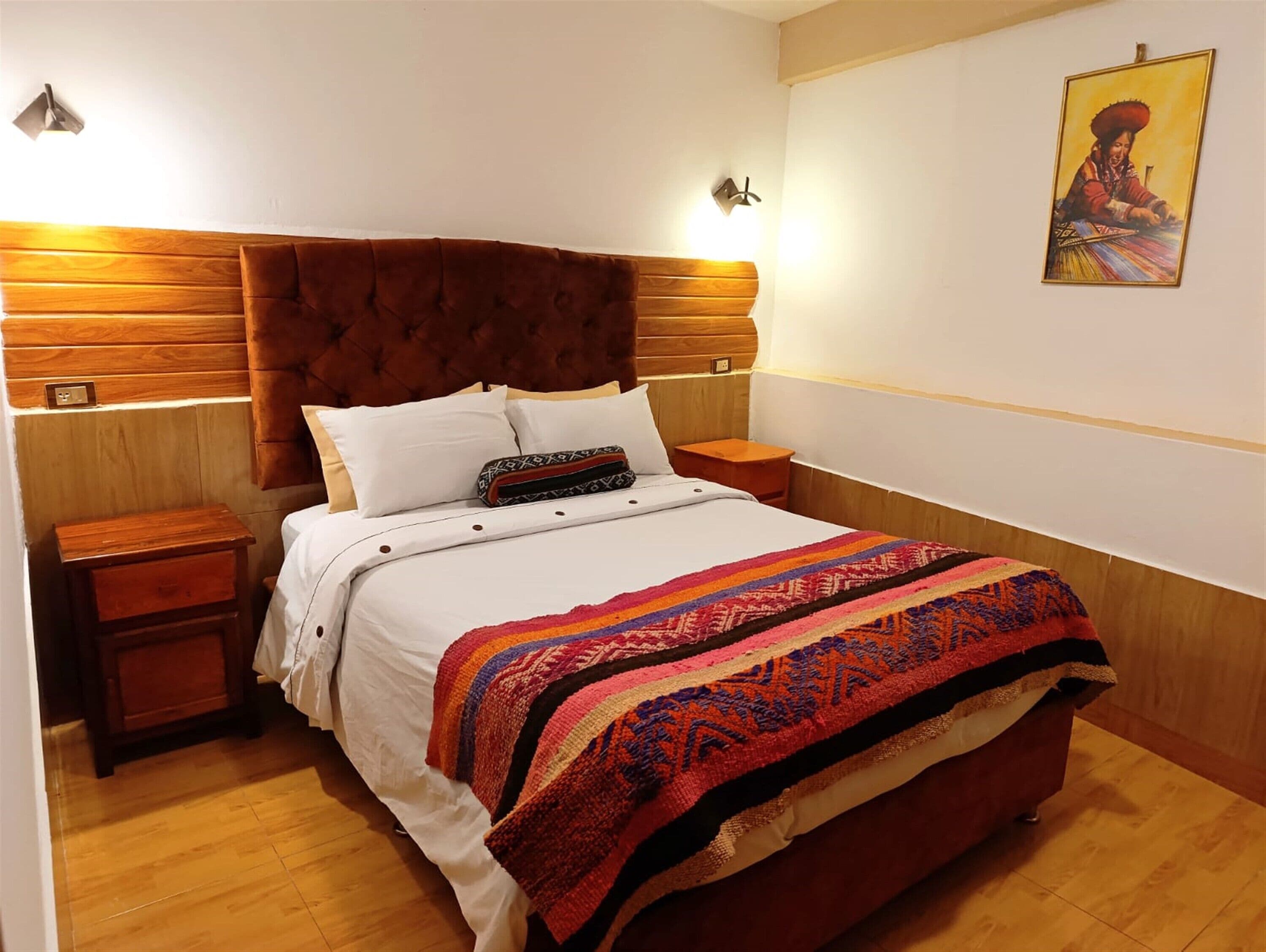 Tradisjonelt dobbelt- eller tomannsrom | Sengetøy av topp kvalitet, dundyner og individuelt dekorert