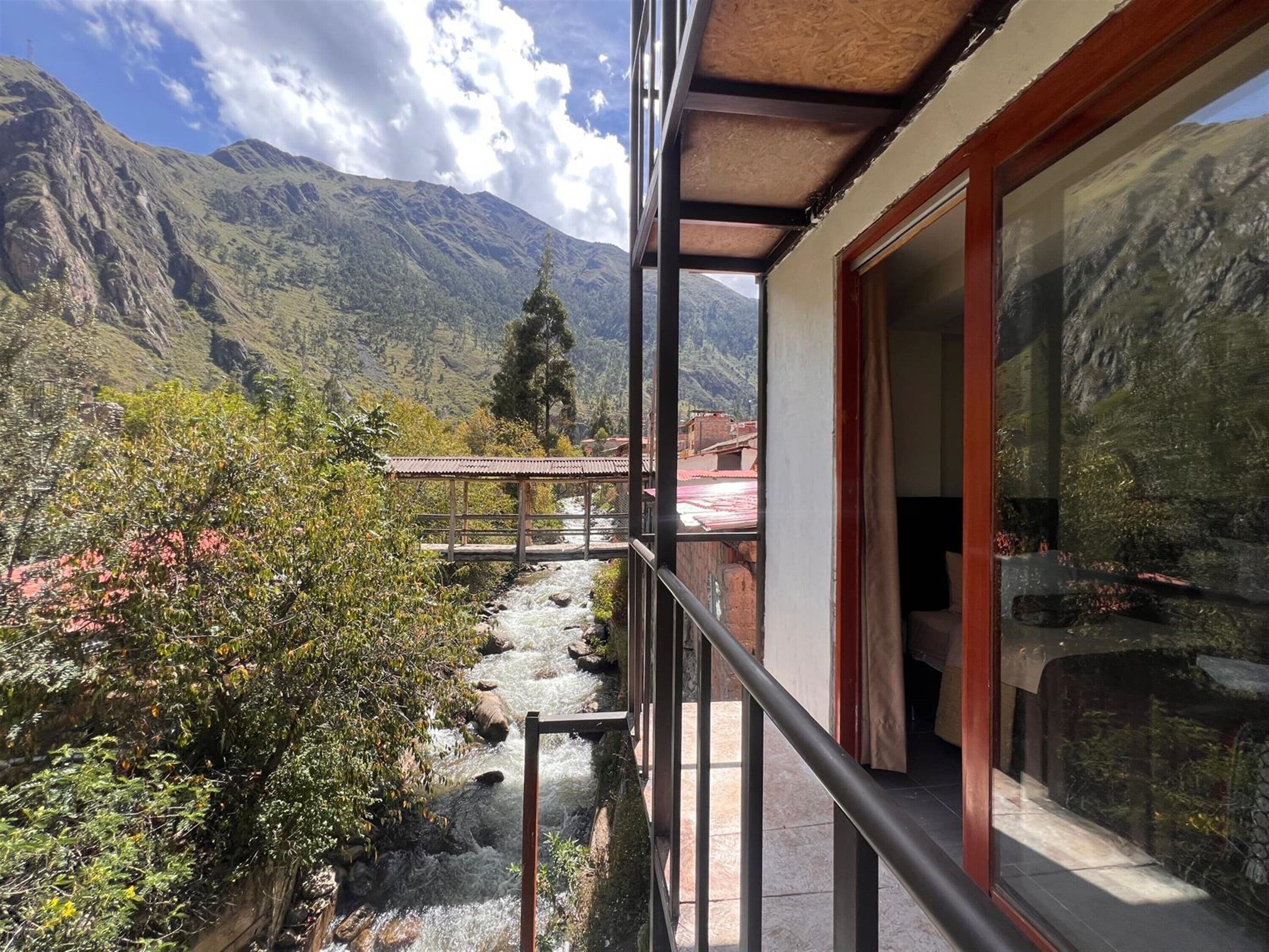 Premium bedding, down duvets, individually decorated, desk