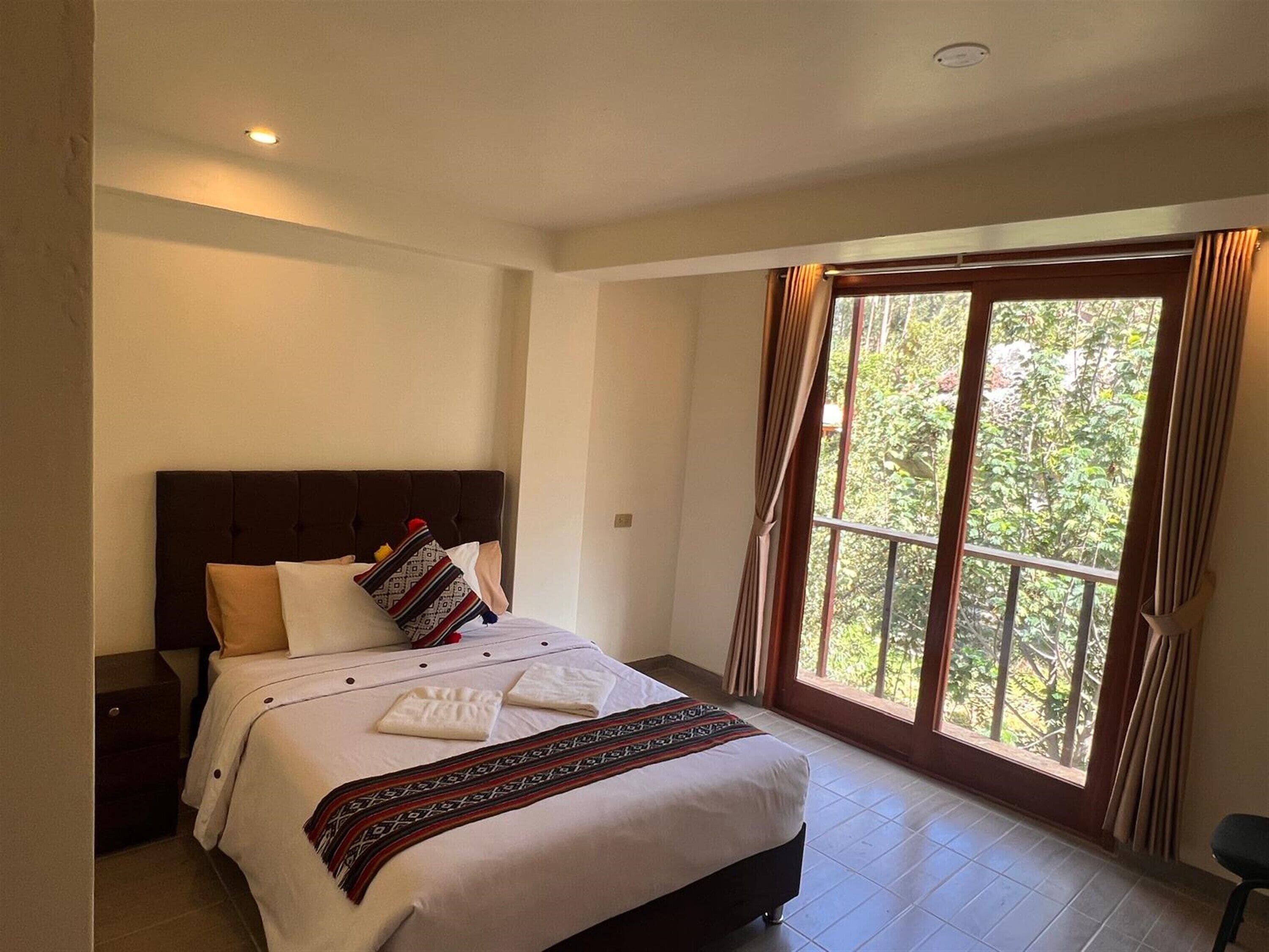 Deluxe dubbelrum eller tvåbäddsrum | Sängtillbehör av högsta kvalitet, duntäcken och individuell inredning