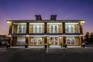 Fachada del alojamiento - Noche